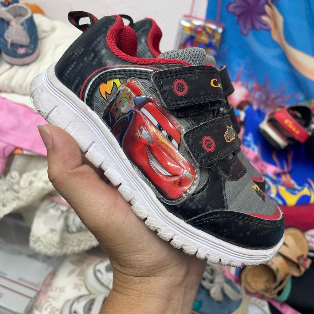 Cars lighting McQueen sneakers